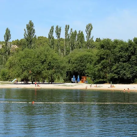 בית נופש Family Friendly House With A Swimming Pool Puljane, Krka - 11688 *